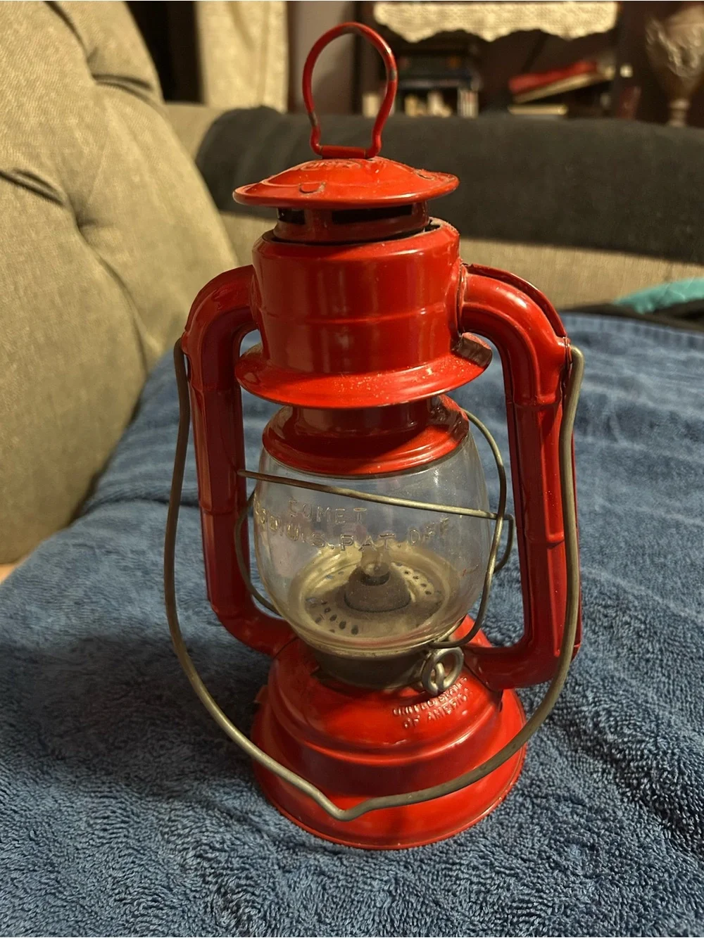 Dietz Comet bright red